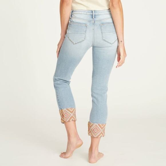 NWT Driftwood Colette Crop Jean SIZE 33 Diamond Daze Blue Emrboidered NEW - Picture 2 of 13